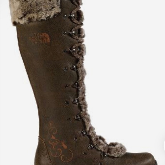 The North Face, Adrienne ll Winter Boot, size 8.5 - Picture 3 of 9